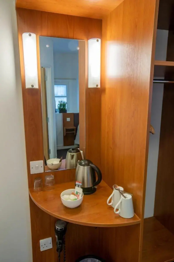 Отель Red Wing Lodge