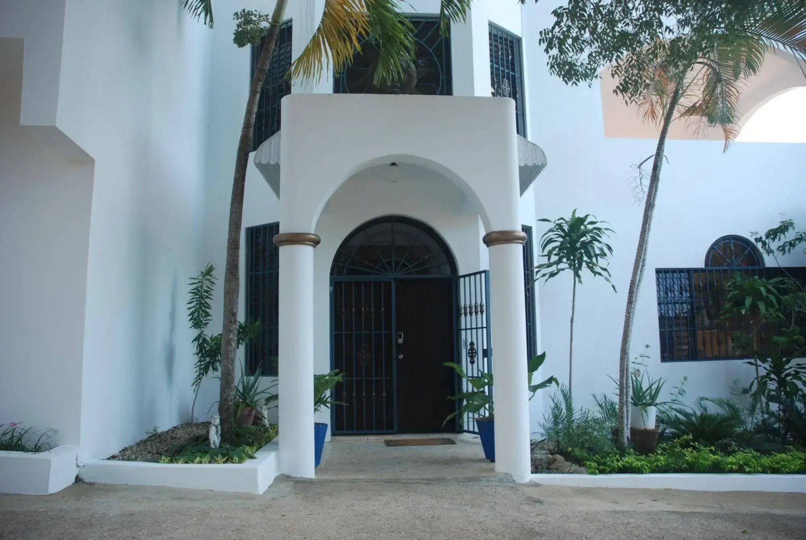 E&J Boutique Residences