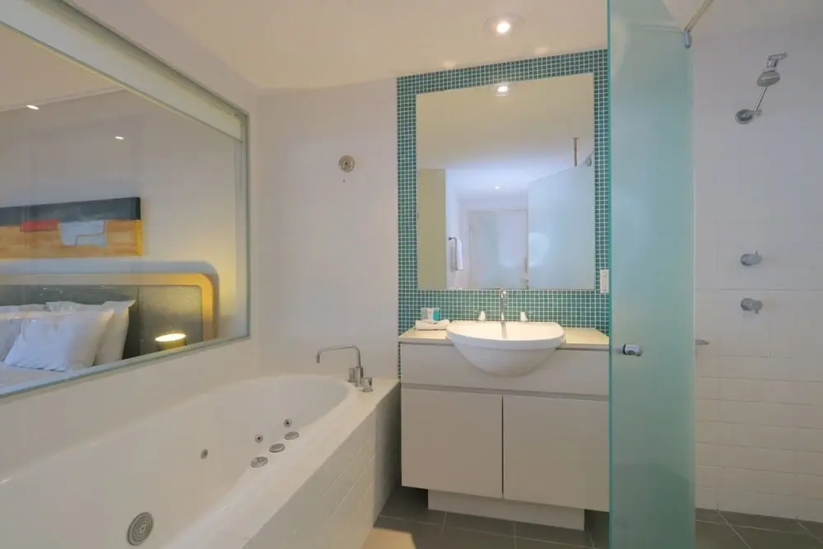 Lagoon Pool 2 Bedroom Spa Suite