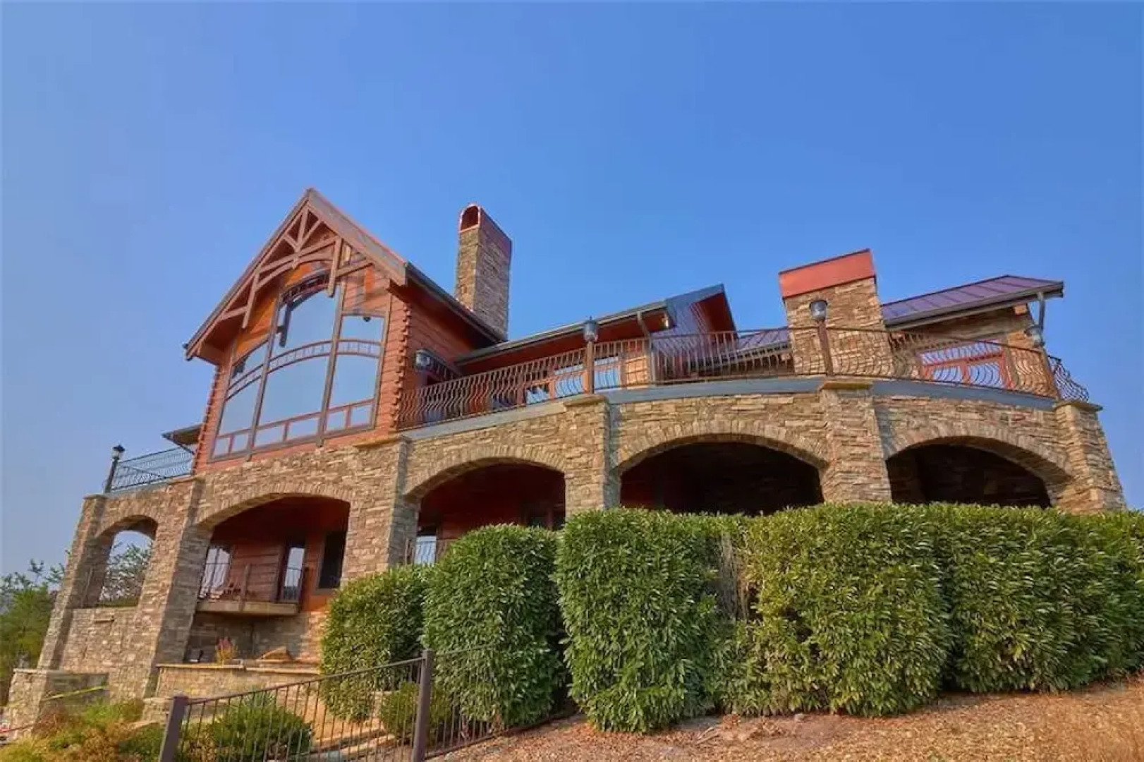 Journeys End - Five Bedroom Cabin