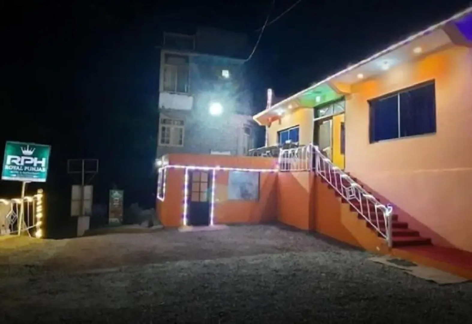 Royal Punjab Hunza Hotel And Restaurant