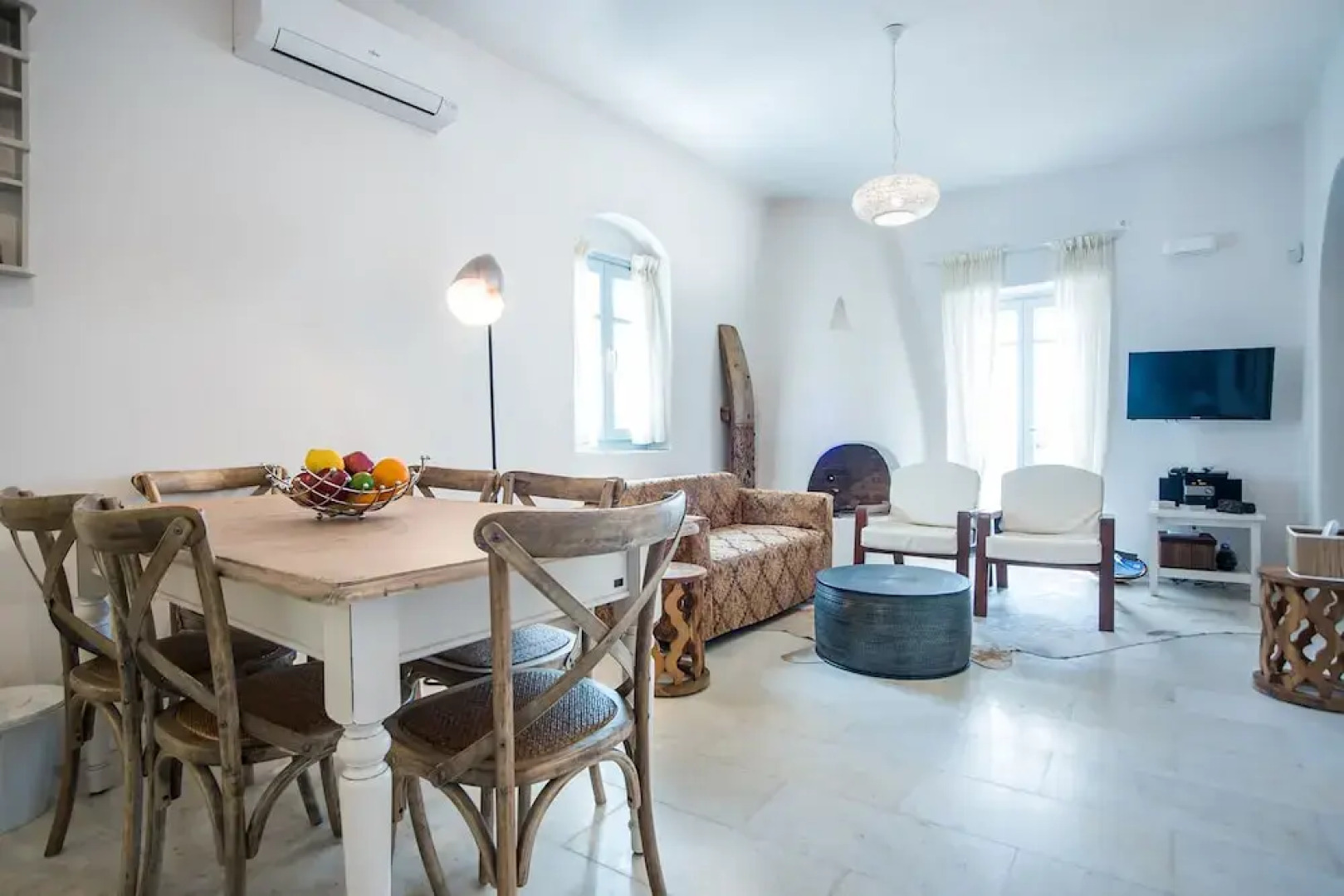 Eclectic island villa - gorgeous sea views, garden by VillaRentalsgr