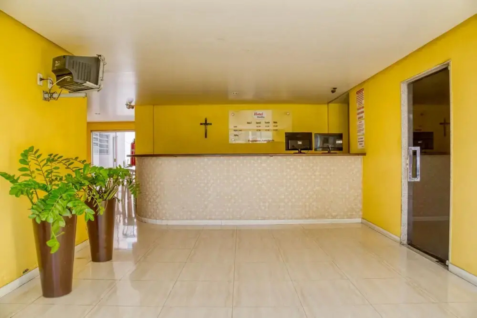 Hotel Malibu Candeias