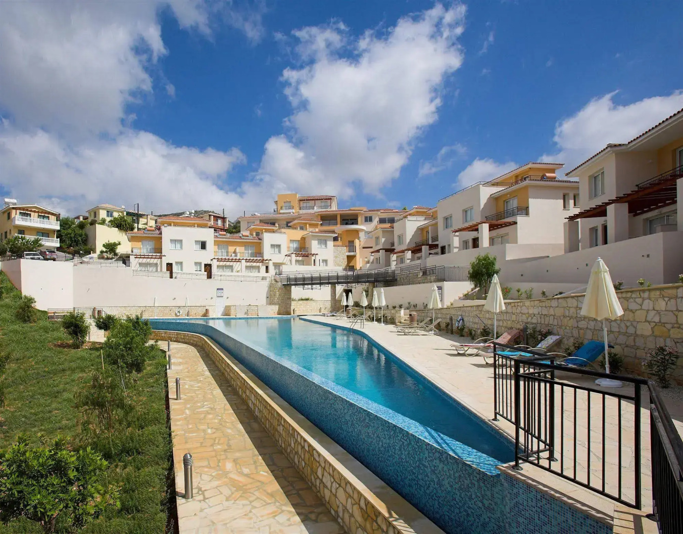 Club Coral View Resort