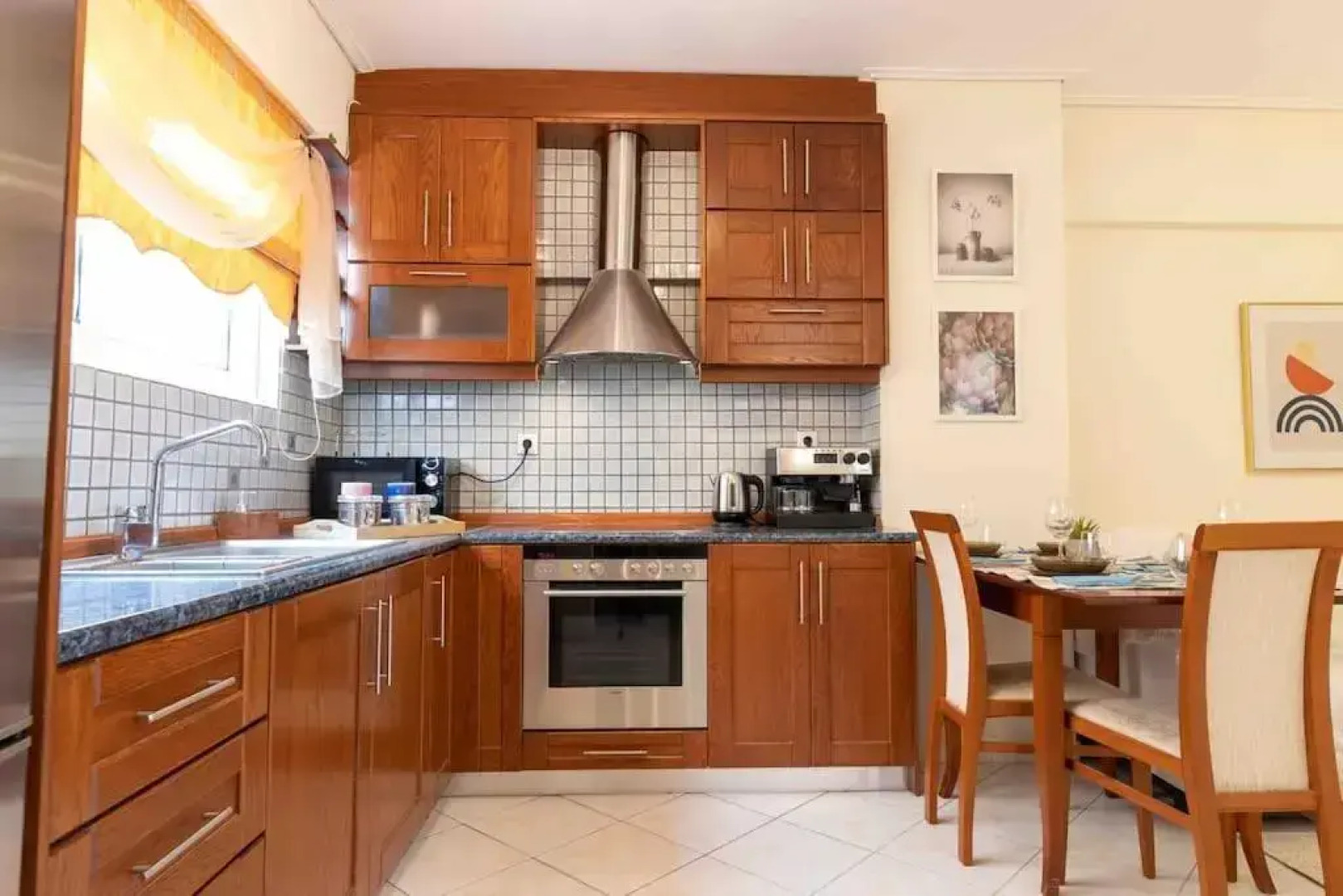 Peristeri 2 BD flat next to metro Agios Antonios