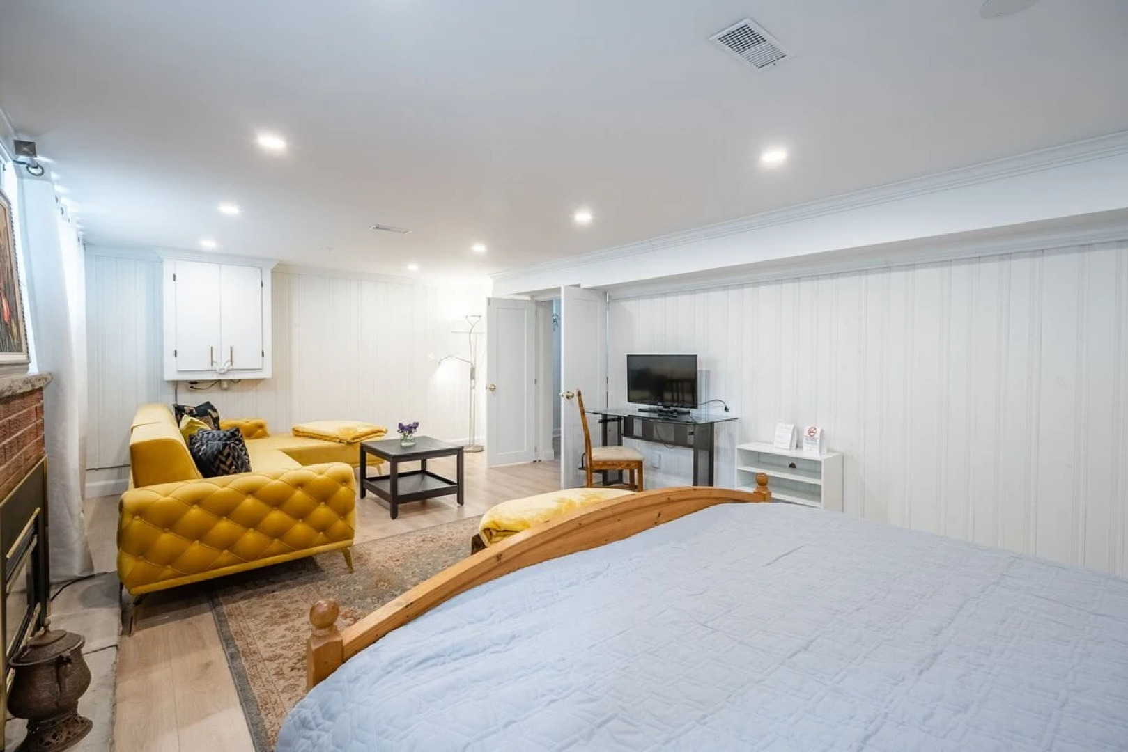 GLOBALSTAY Sunny Basement Brontë park