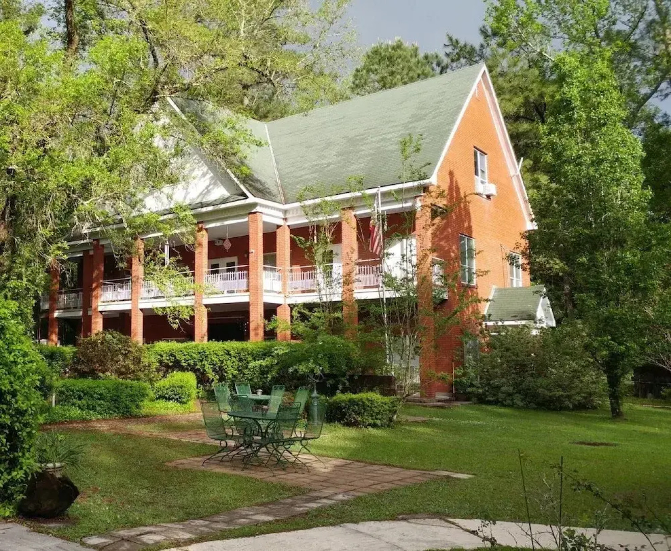 Woodridge Bed and Breakfast of Louisiana