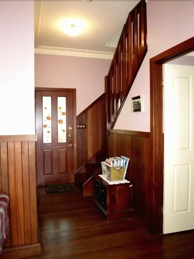 Pemberton Old Picture Theatre Holiday Apartments