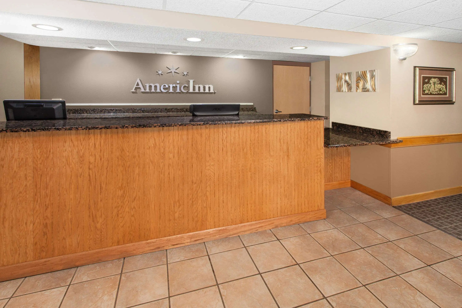 AmericInn by Wyndham Iowa Falls
