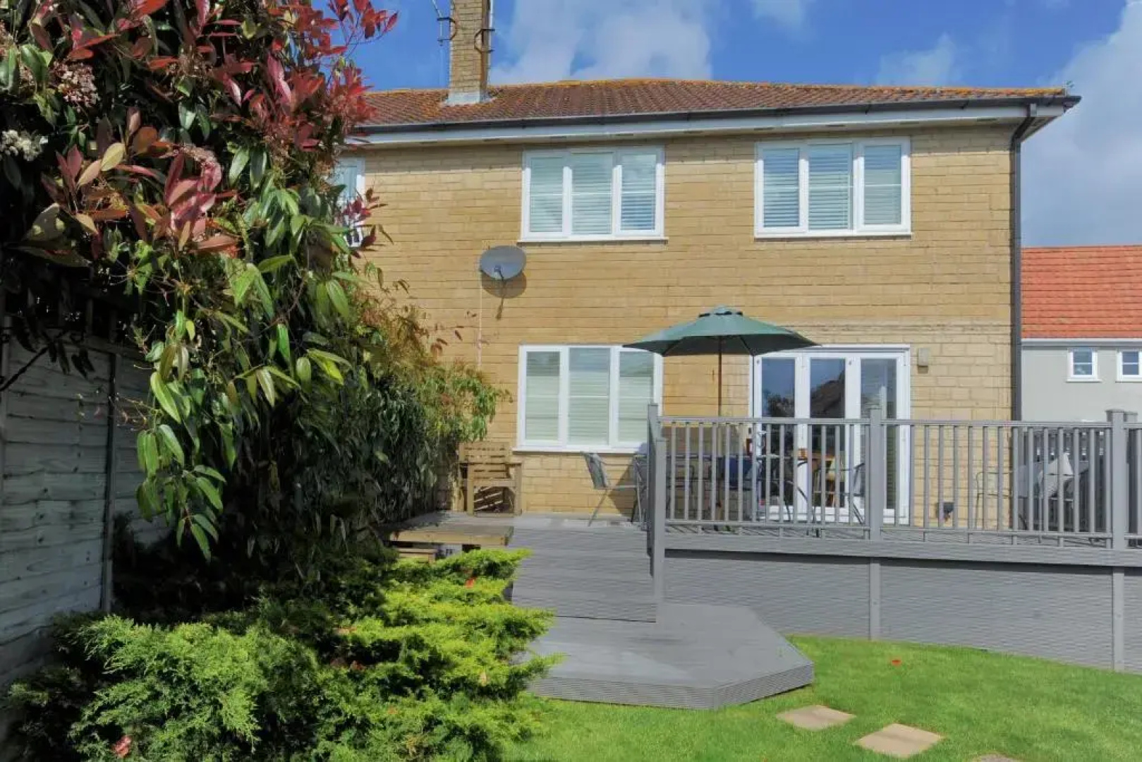 2 Studley Gardens