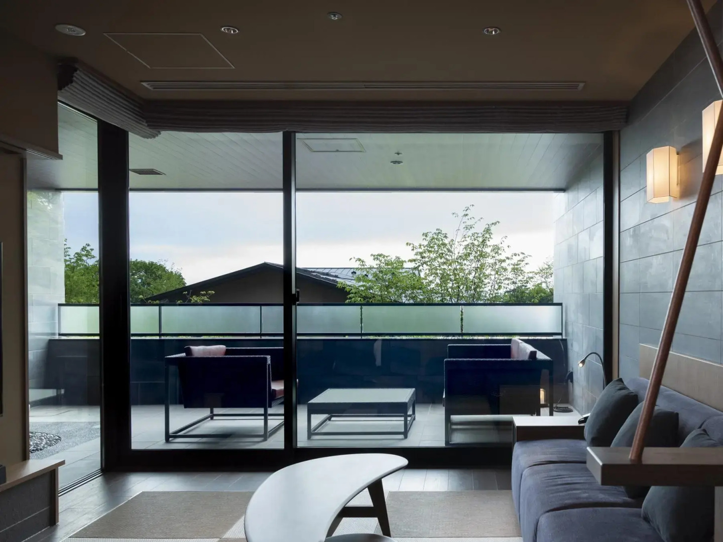 Lake Shikotsu Tsuruga Besso Ao no Za