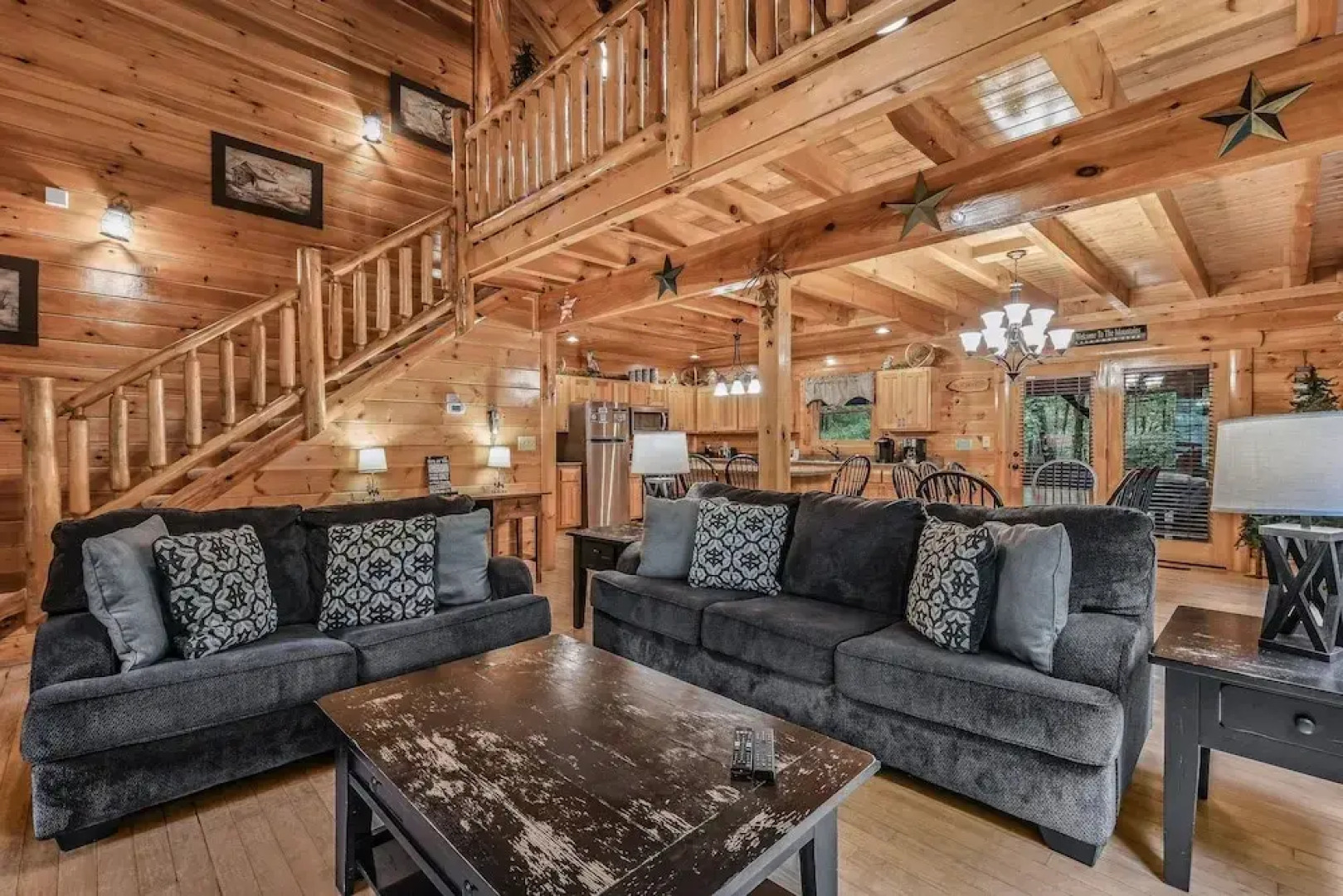 A Mountain Spirit 3 Bedroom Cabin by RedAwning