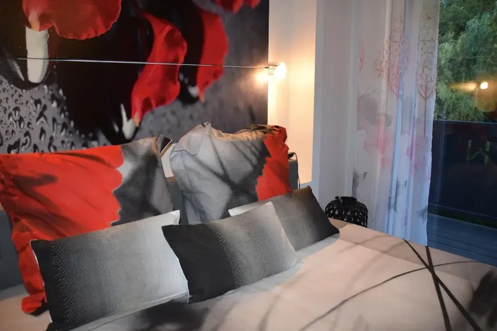 Villa With 4 Bedrooms in Mostuéjouls, With Wonderful Lake View, Privat