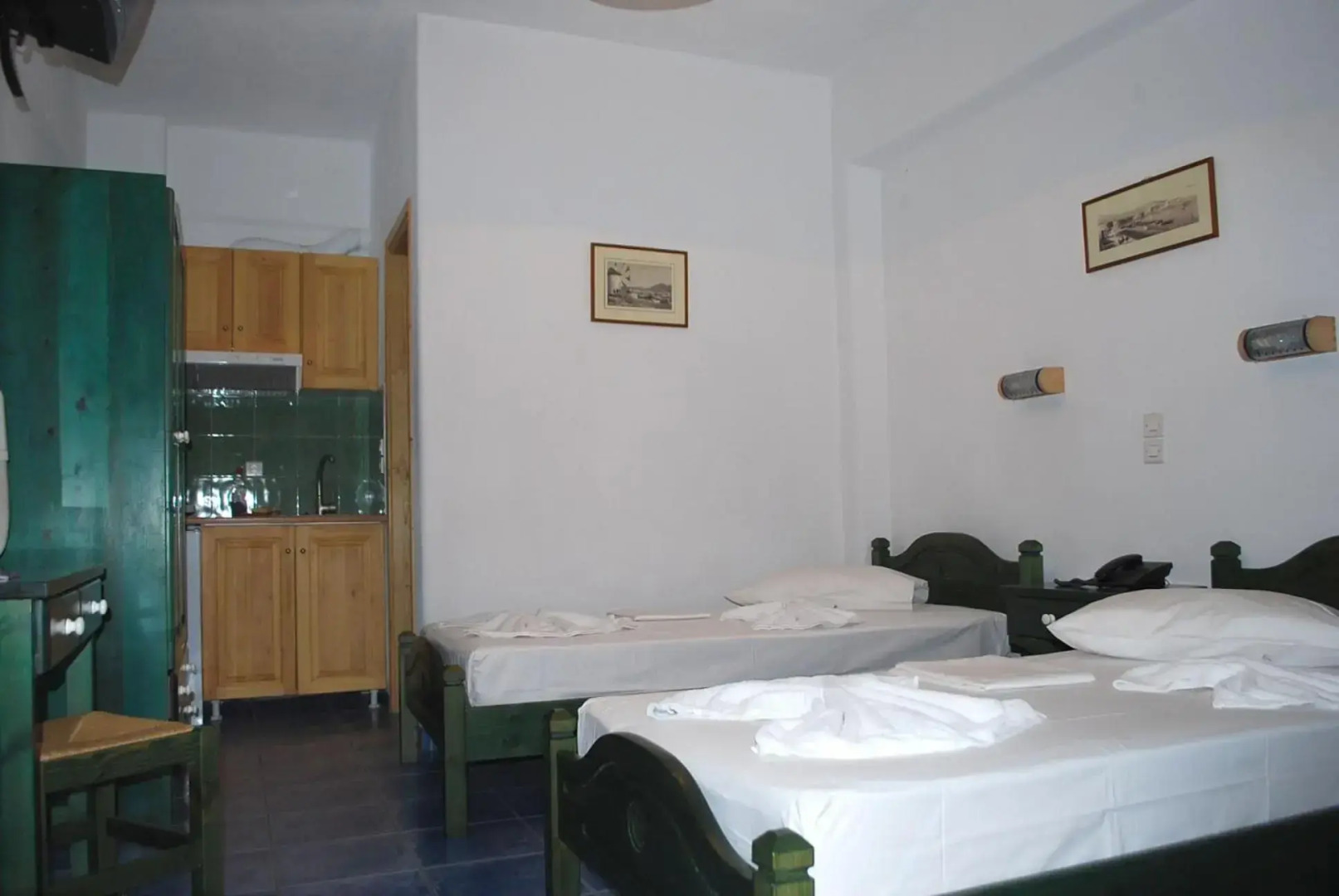 Sirocos Rooms And Studios