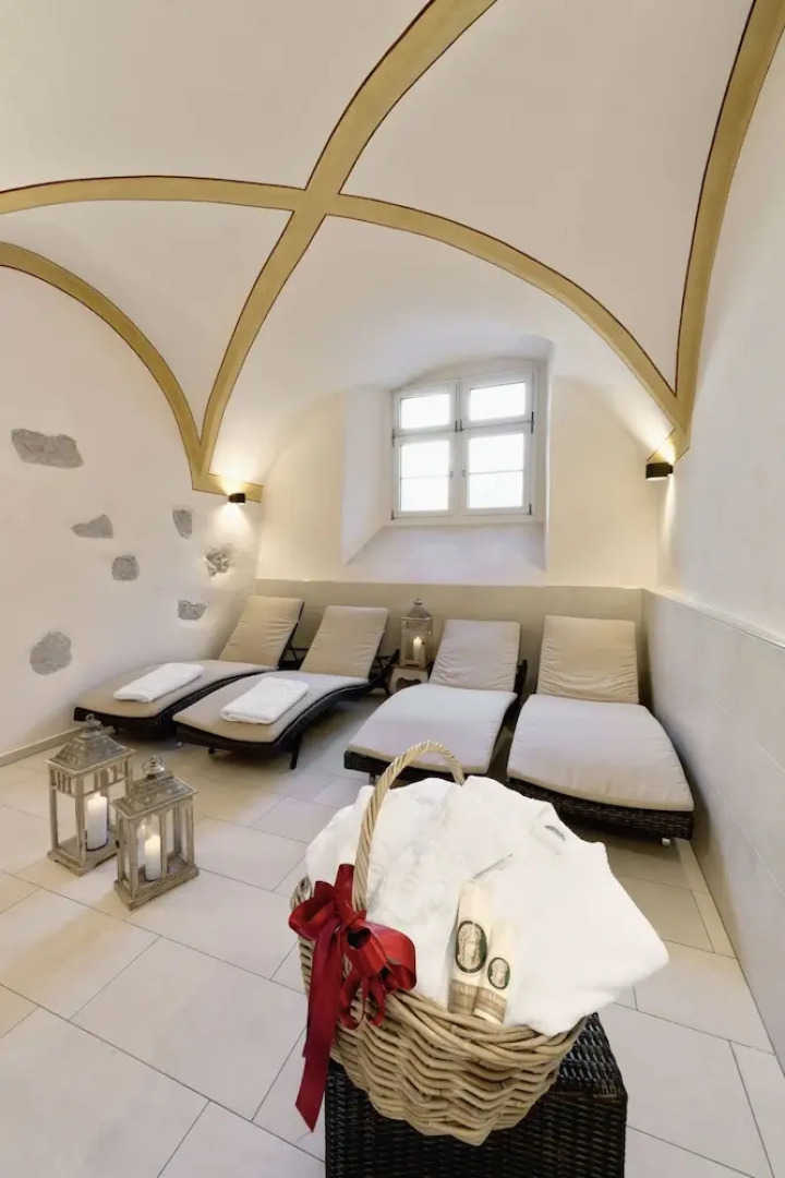 BLUME. - Baden Hotel & Restaurant