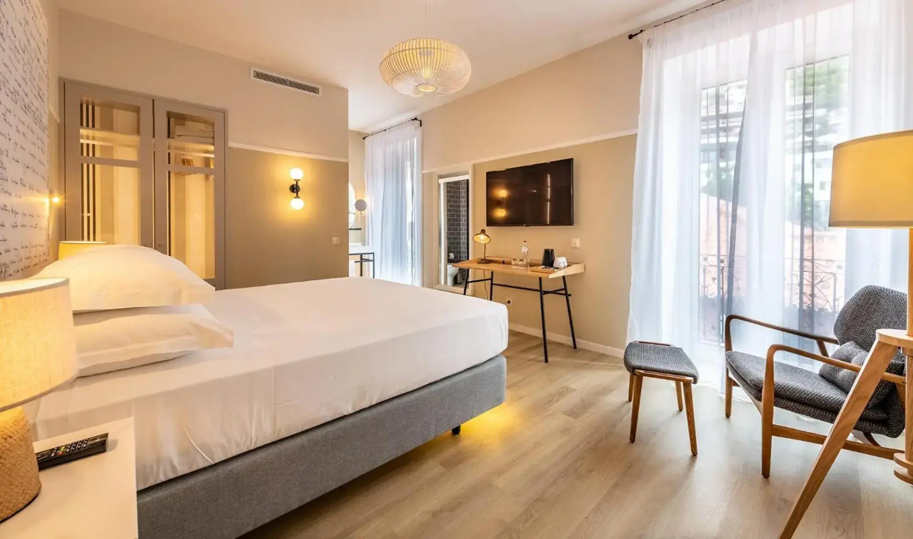 Pestana Fisherman Village