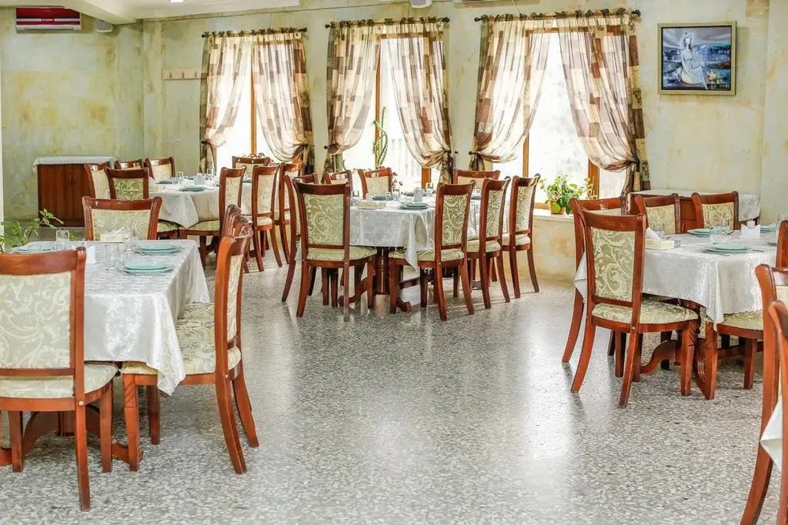 Амротс Отель