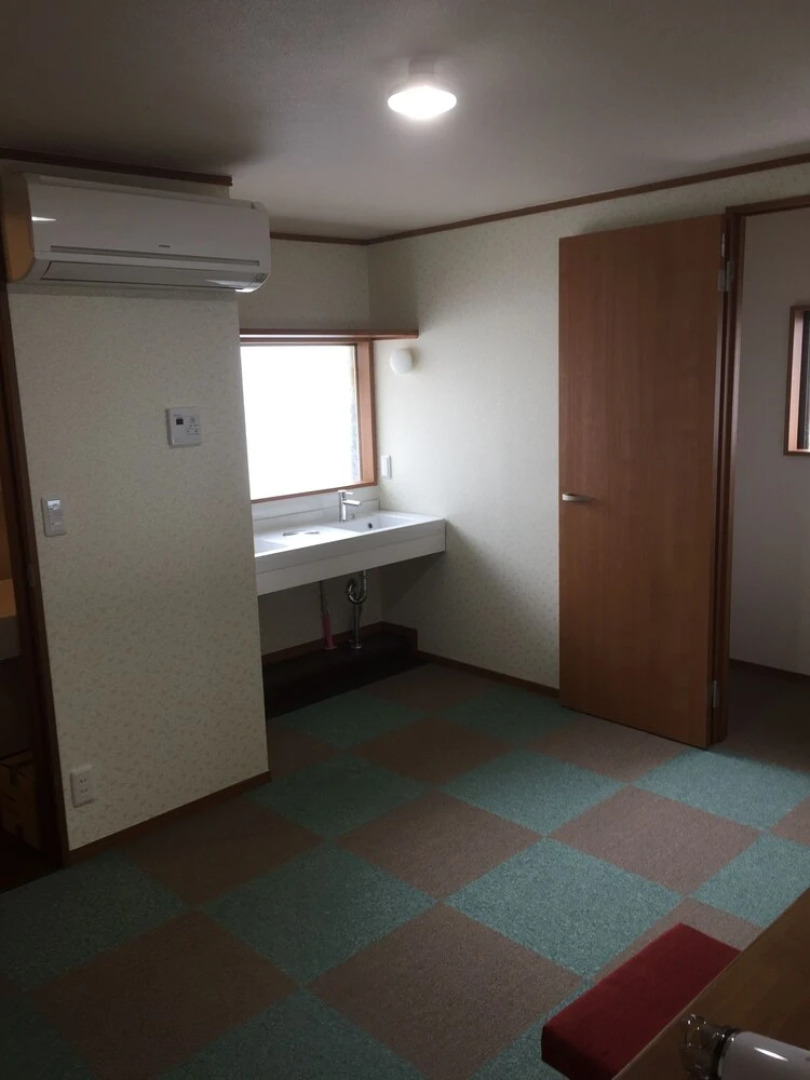 Heart Hostel and Diner