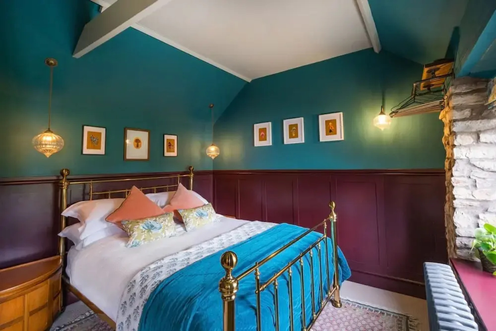 The Queen's Chew Magna