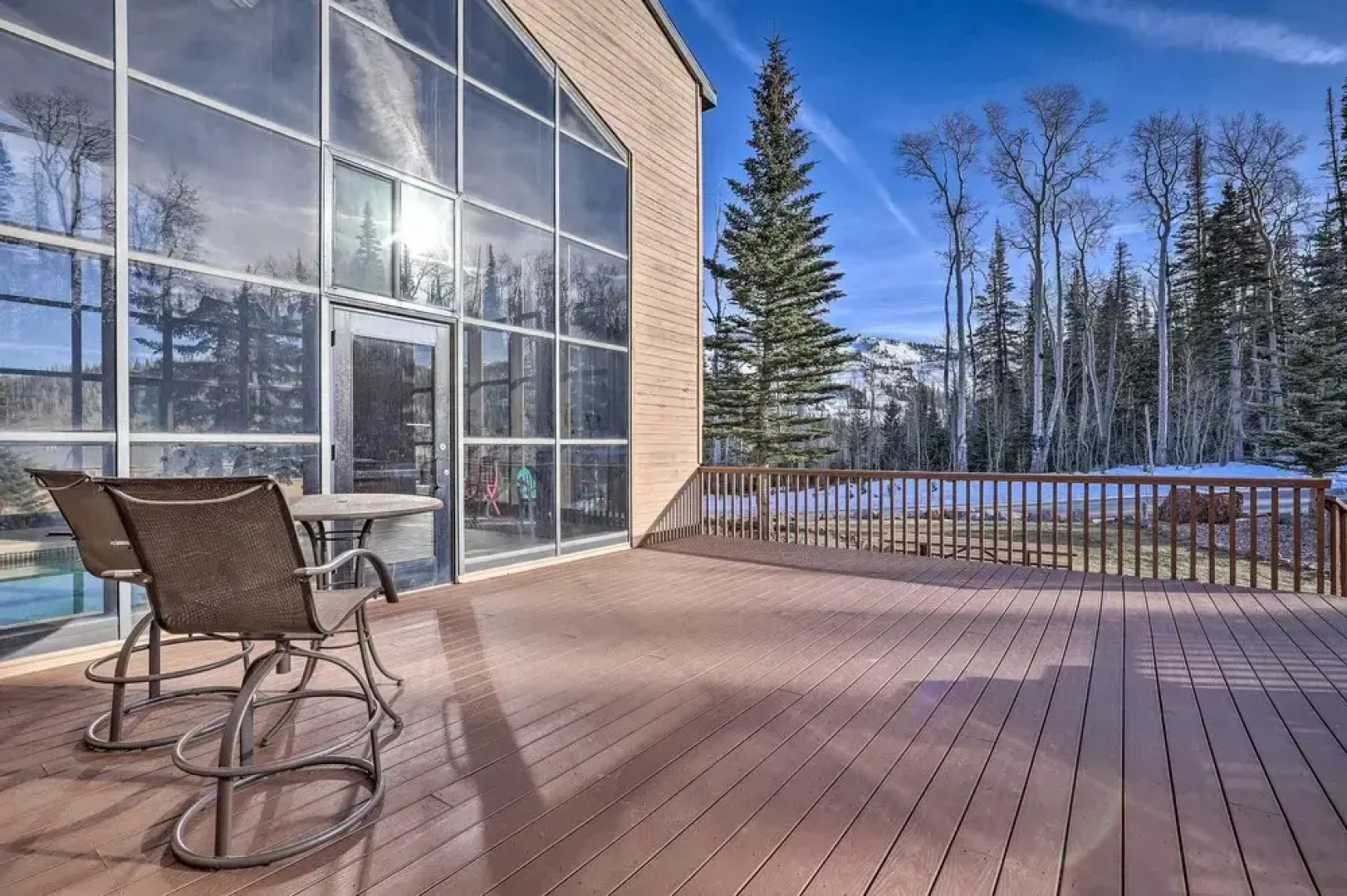 Ski-in/ski-out Brian Head Condo w/ Pool Access!