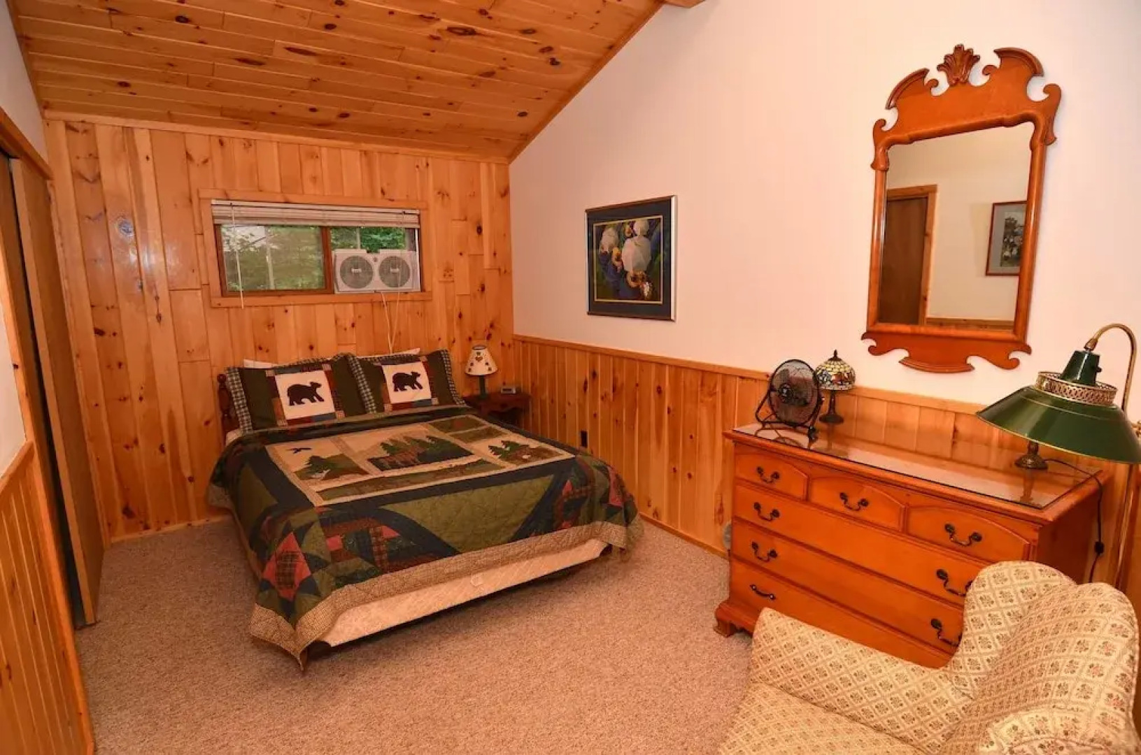 Pineview 3 Bedrooms 2 Bathrooms Condo