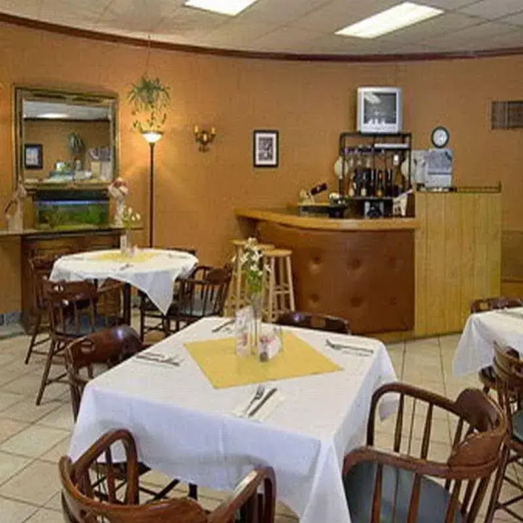 Travelodge Monaco Beach Resort