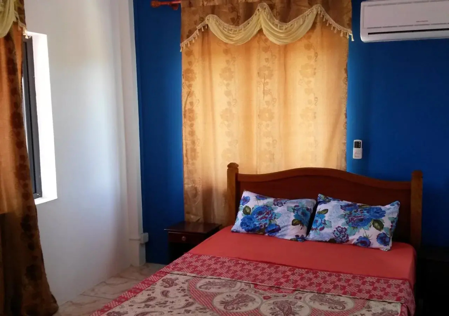 Paradisia Holiday Inn