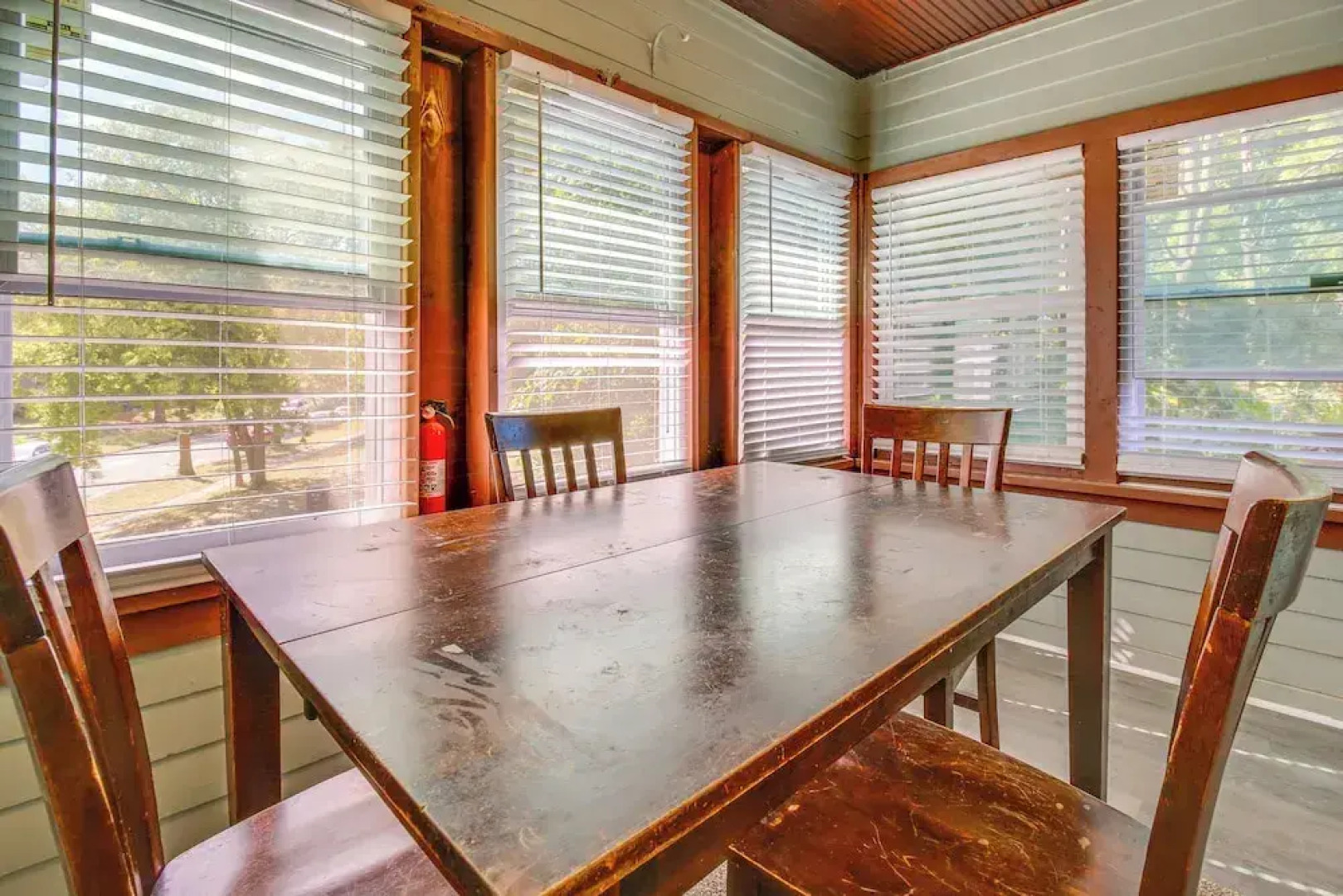 Sunny + Spacious Dayton Condo ~ 1 Mi to Downtown!