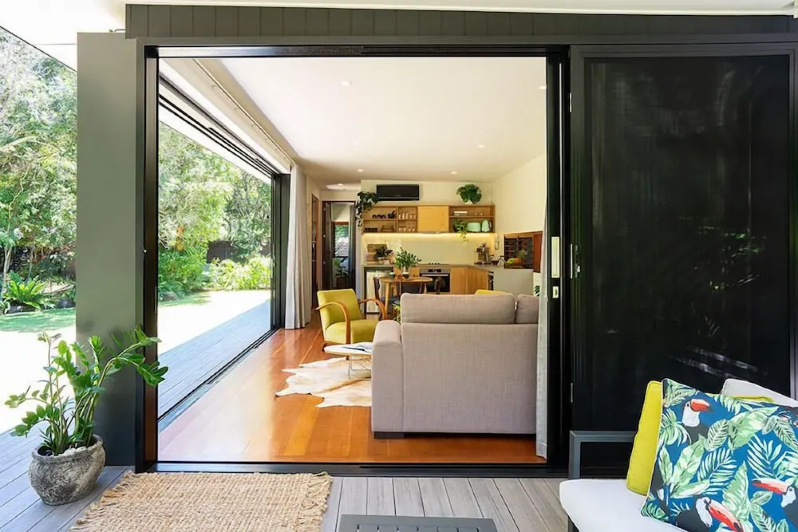 Byron Beach Retreats - The Bungalow