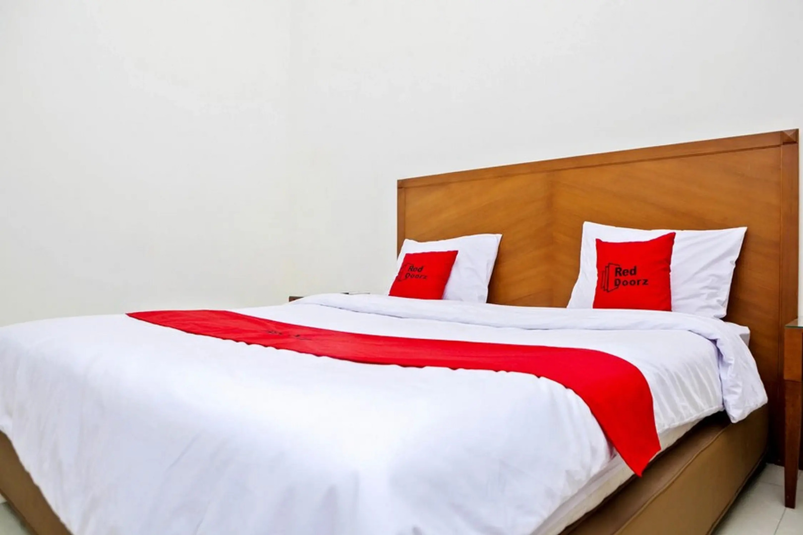 Residences by RedDoorz near Rumah Mode