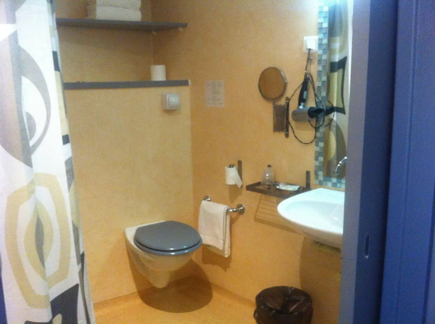 Hotel le president GARE TGV NIMES PONT DU GARD