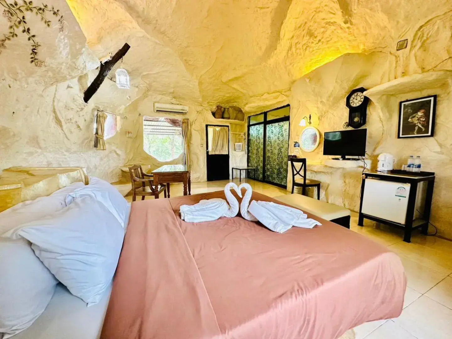 Yoko River Kwai Resort