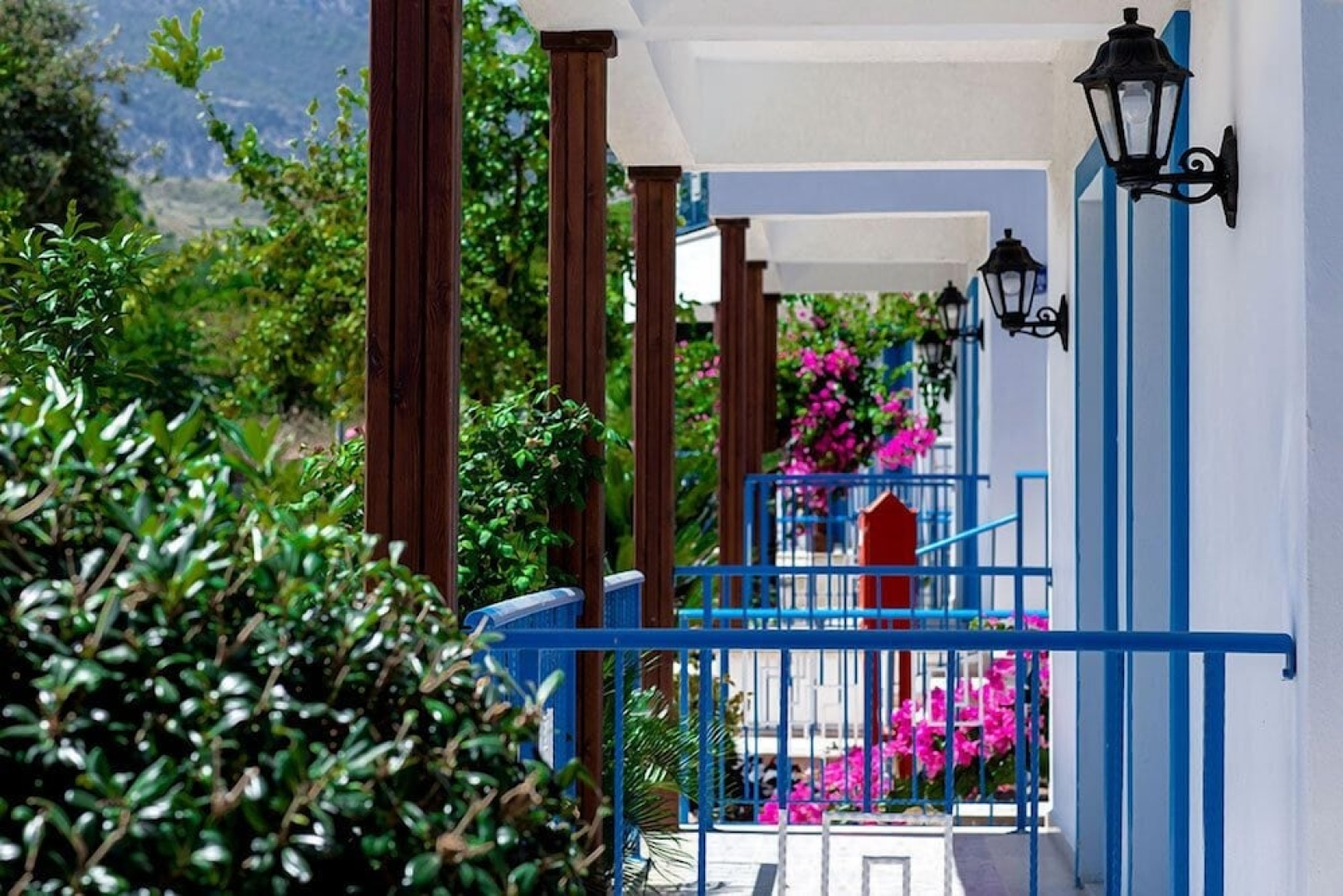 Queen Aphrodite Hotel