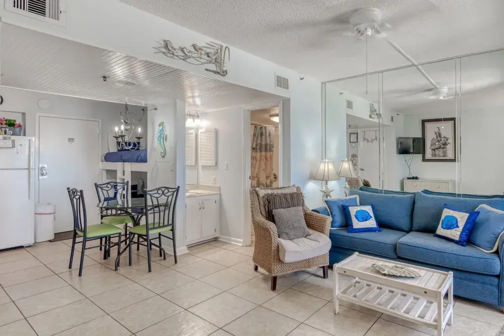 Royal Gulf Beach & Racquet Club 5802 Condo by RedAwning