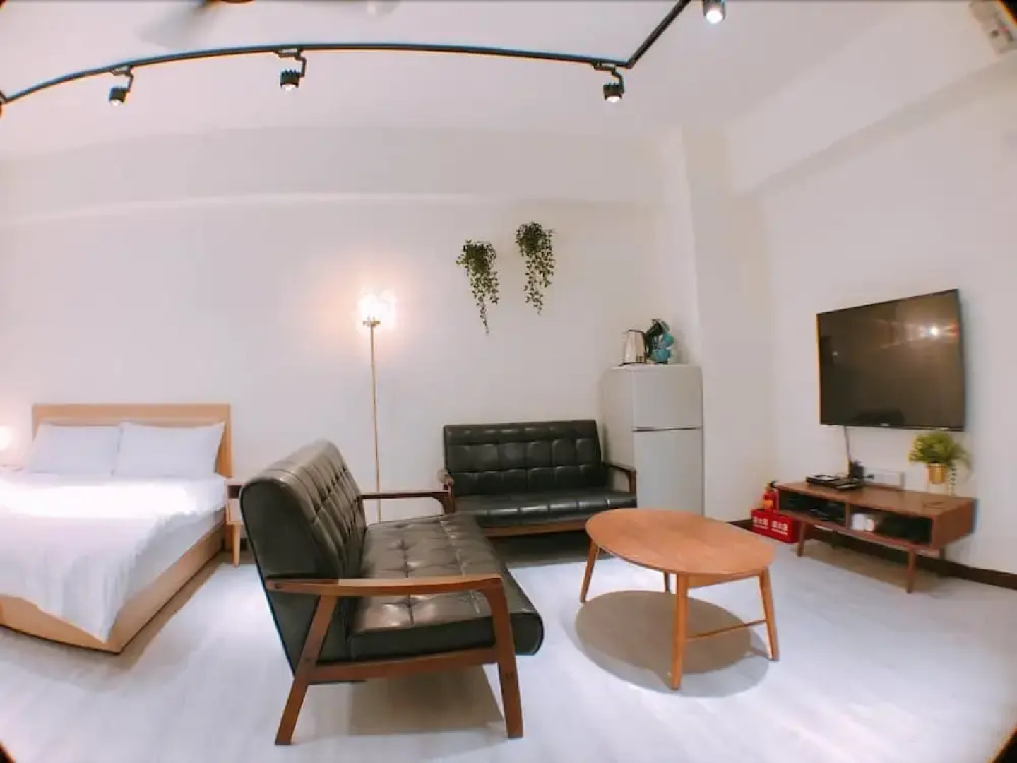 Taipei Apt.4 MRT Ximen Station Suite