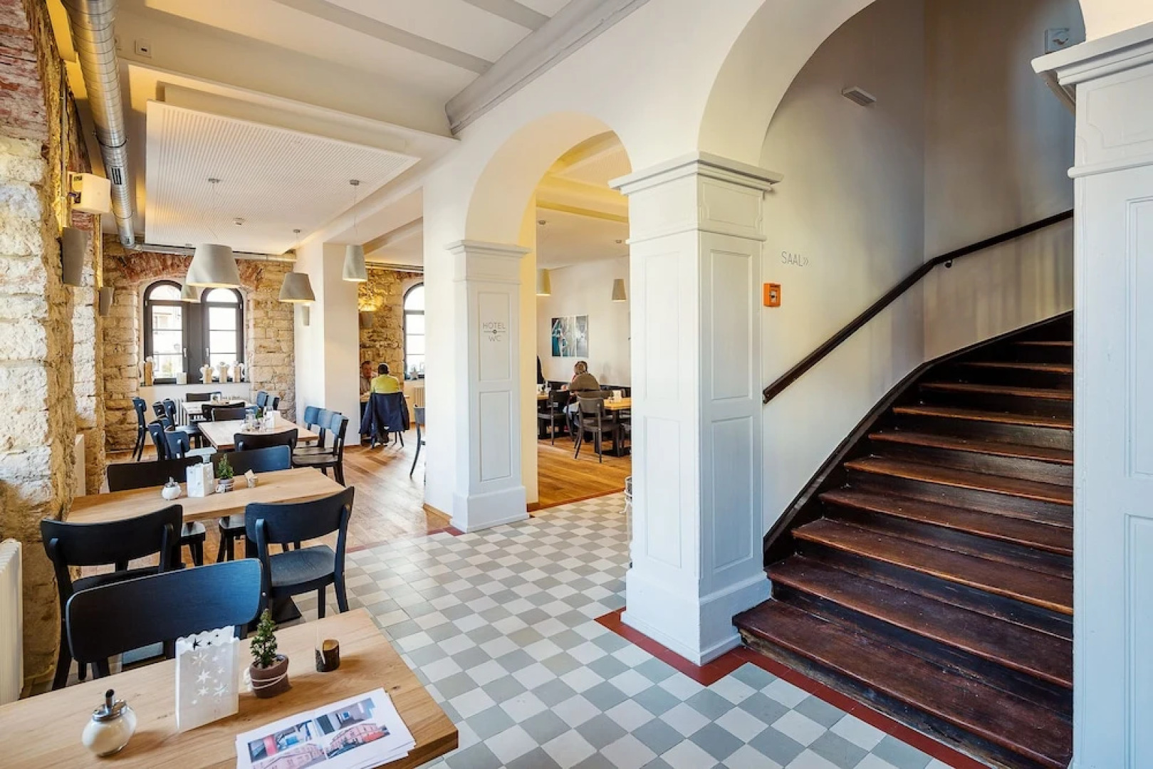 ALTES SPITAL Hotel Café Bar Restaurant