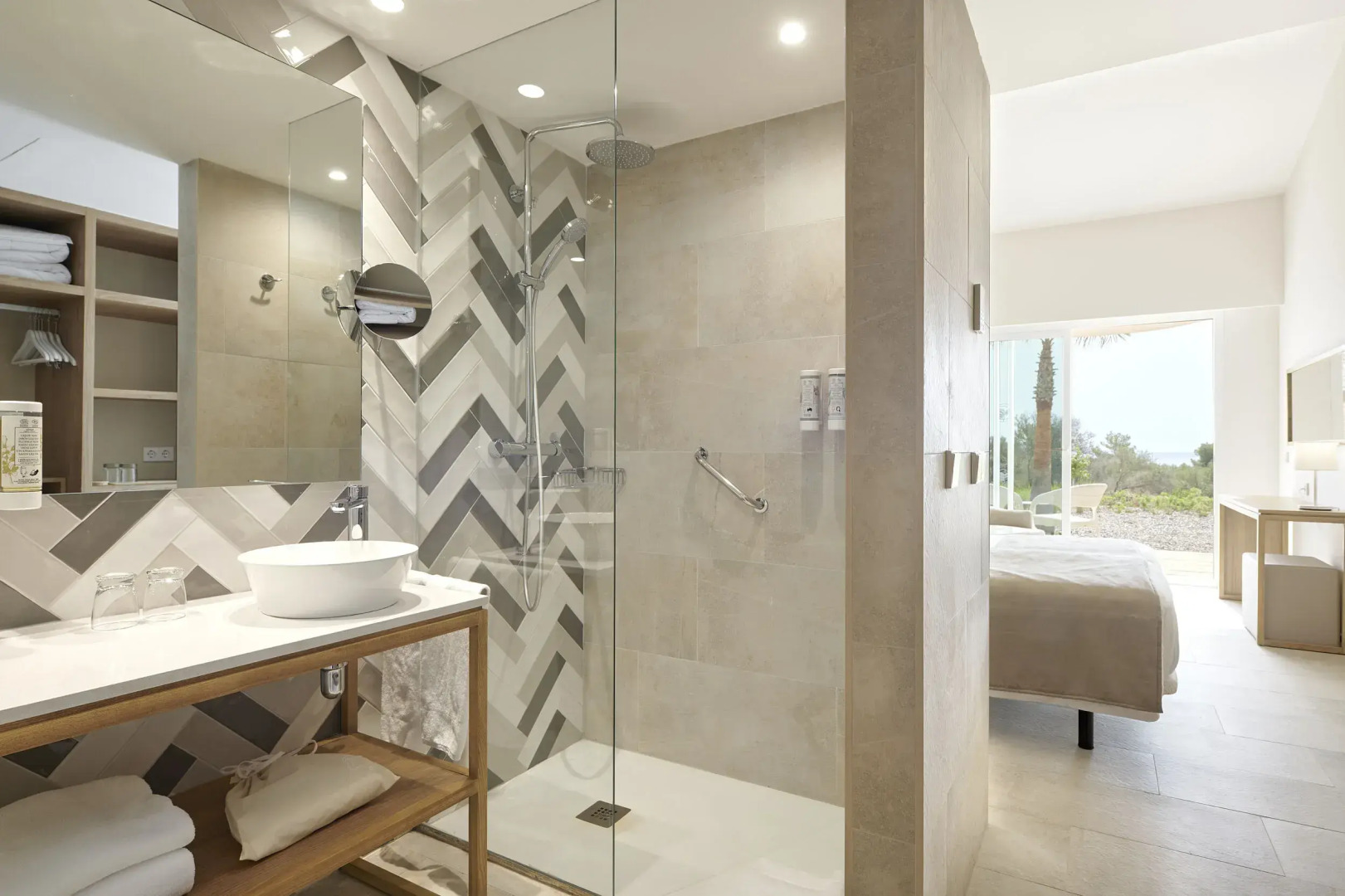 Отель Iberostar Waves Cala Domingos