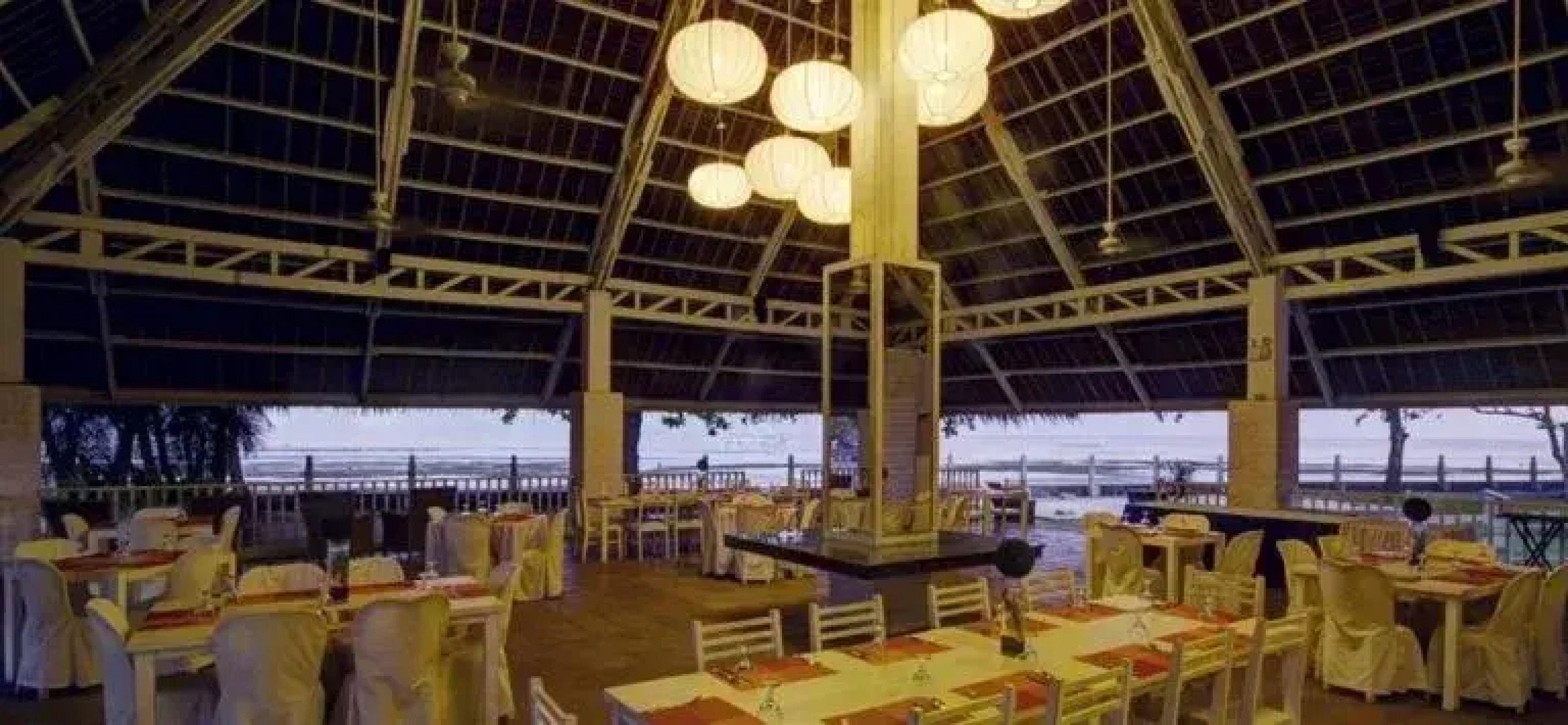 Sta. Monica Beach Club