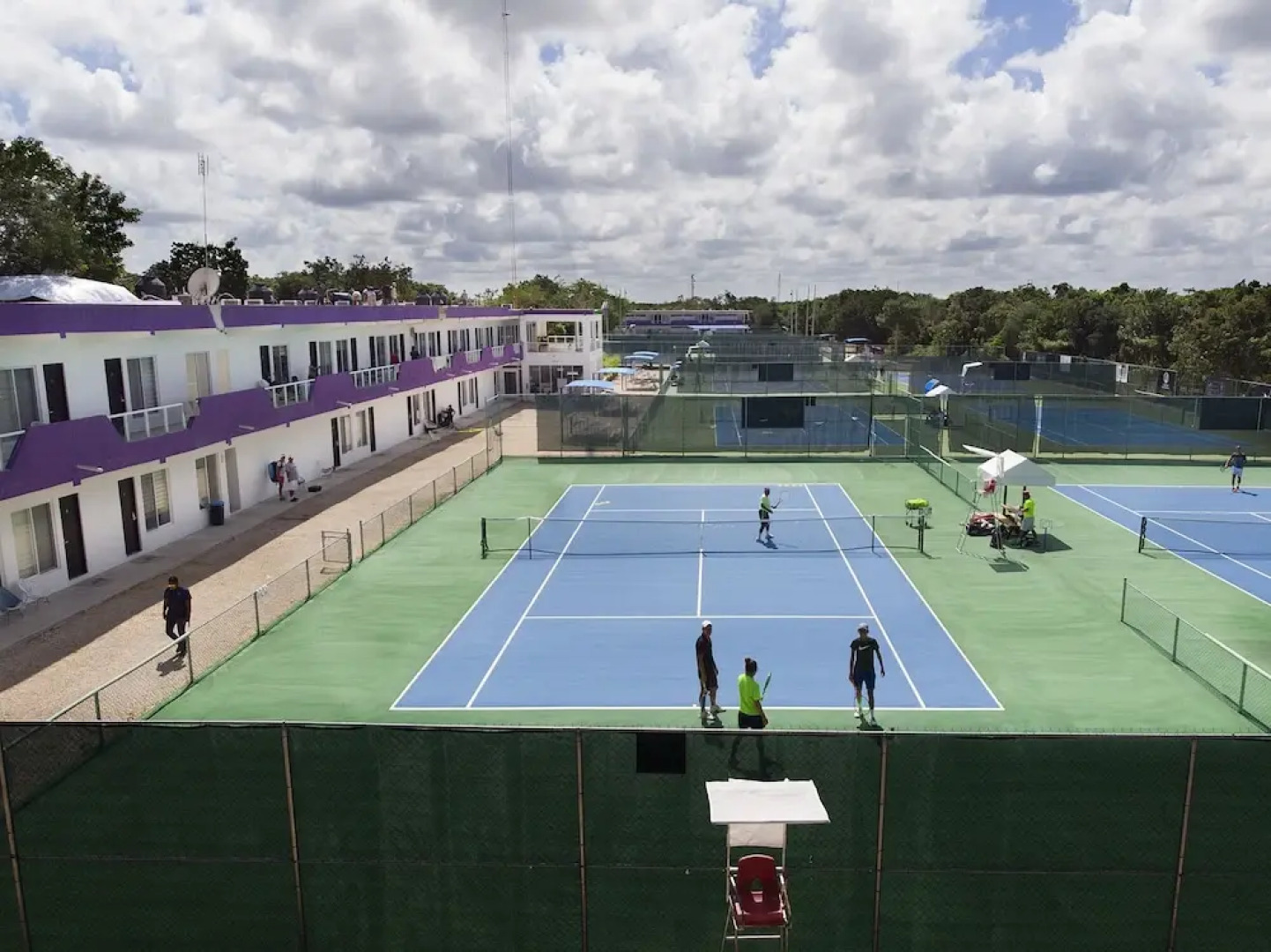 Cancun Tennis Inn