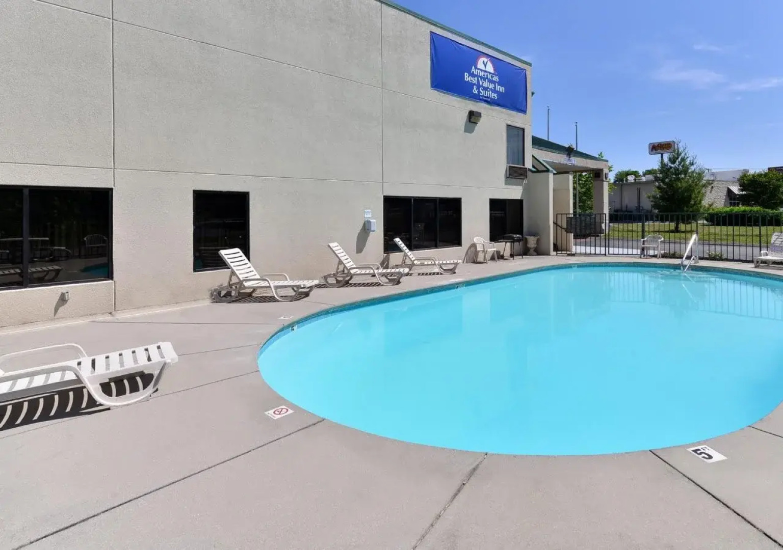 Quality Inn Knoxville