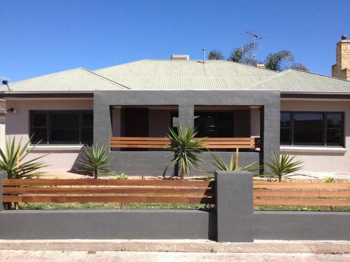 Ploughmans On Wallis, Horsham