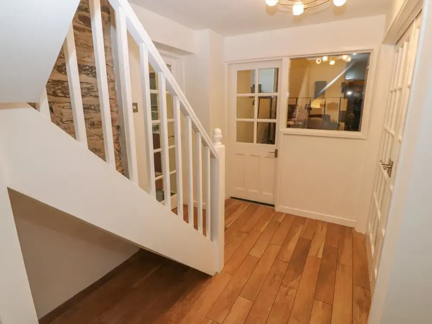 Yr Hen Ysgol, The Old School