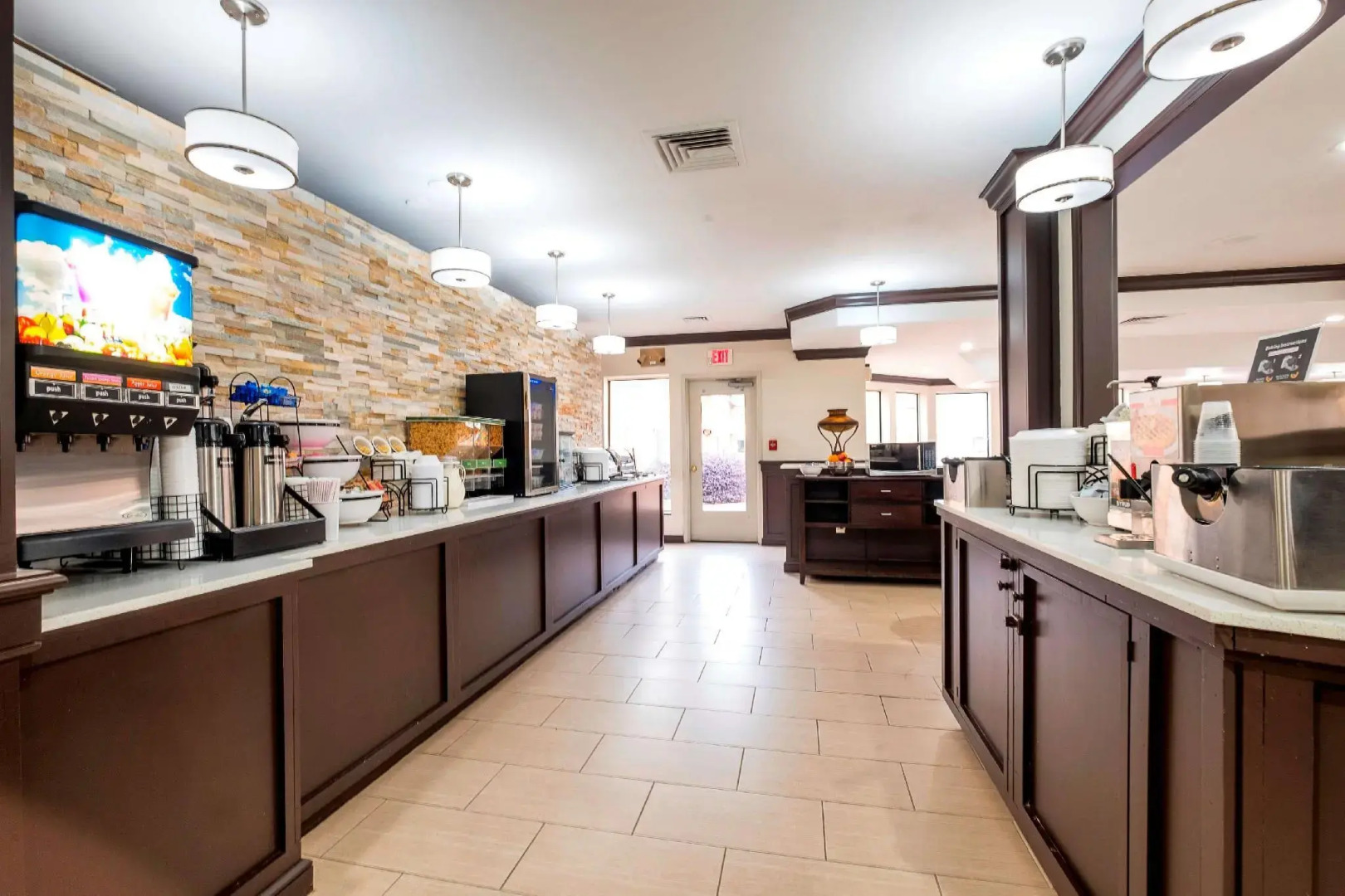 Red Roof Inn PLUS+ & Suites Knoxville West-Cedar Bluff