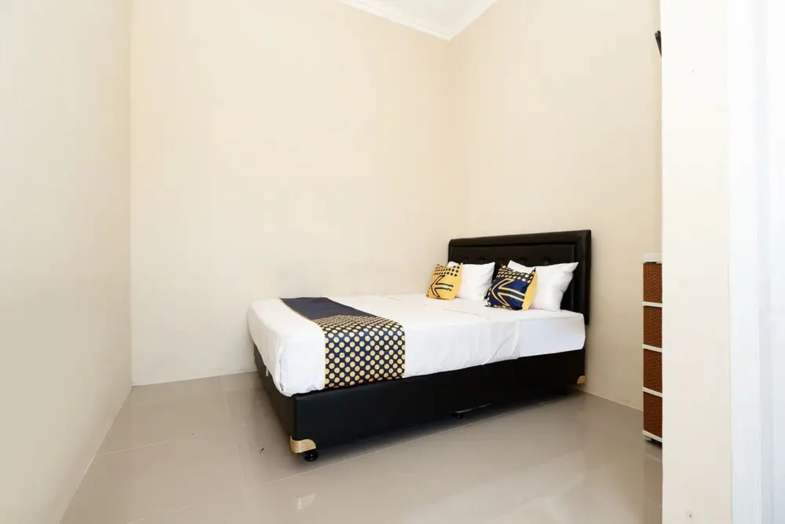 Putri Guest House Syariah by Oyo Rooms