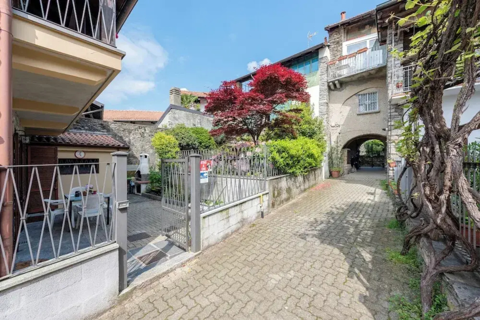 Lucy In The Sky of Gignese