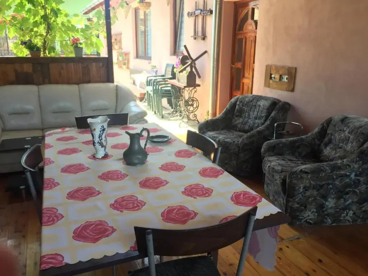 Casa rustica cu terasa