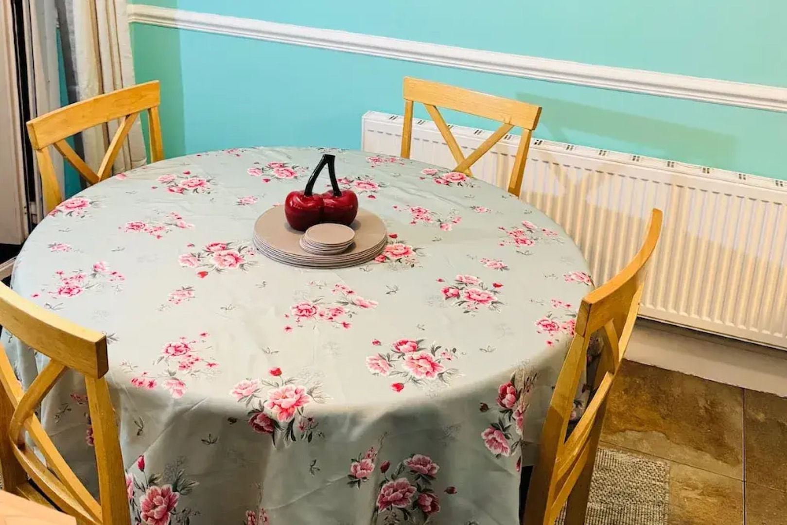 Elegant 3Br w/ Free Parking, Garden, Pet Friendly