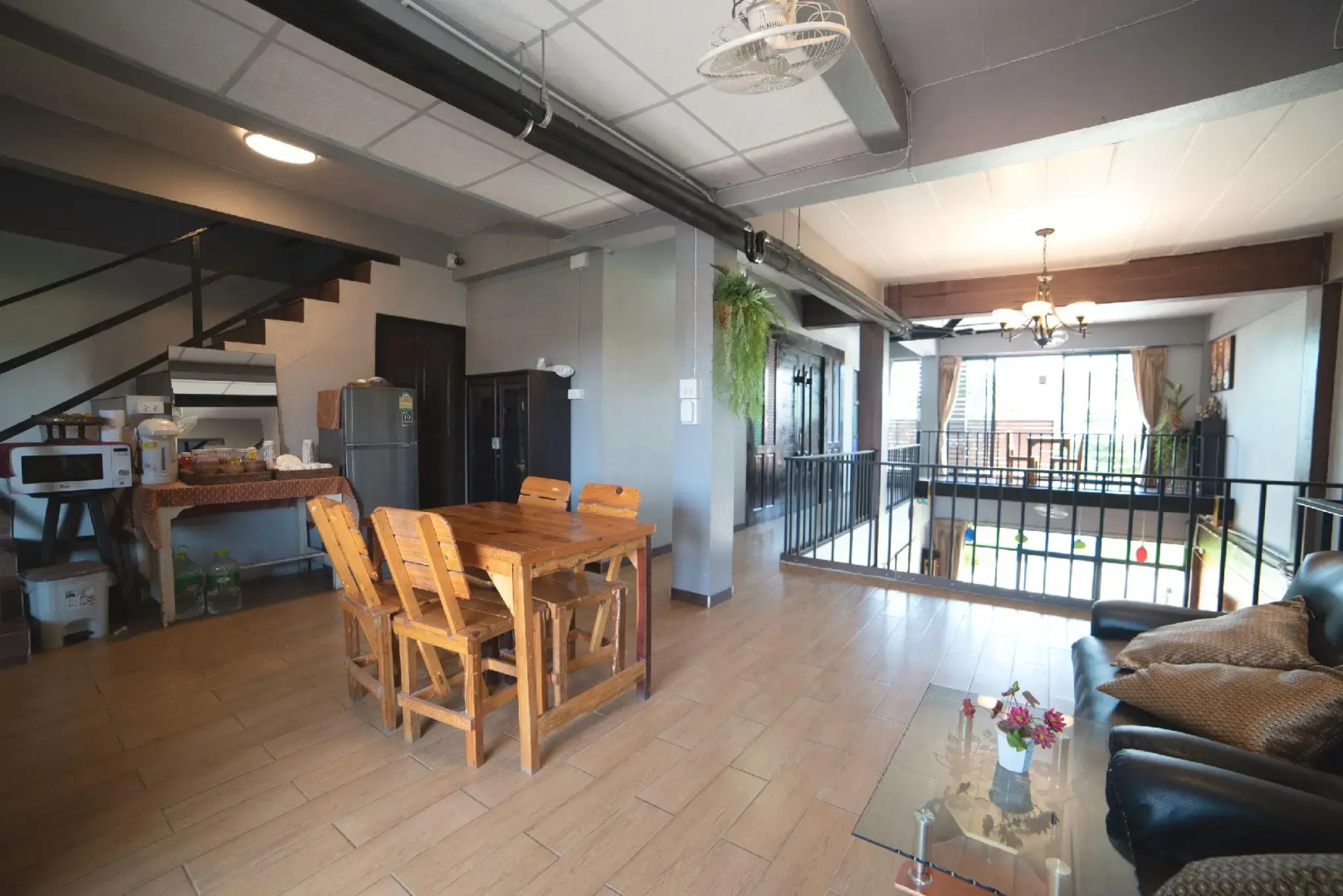 OYO 465 Krung Kao Traveller Lodge (Vaccinated Staff)