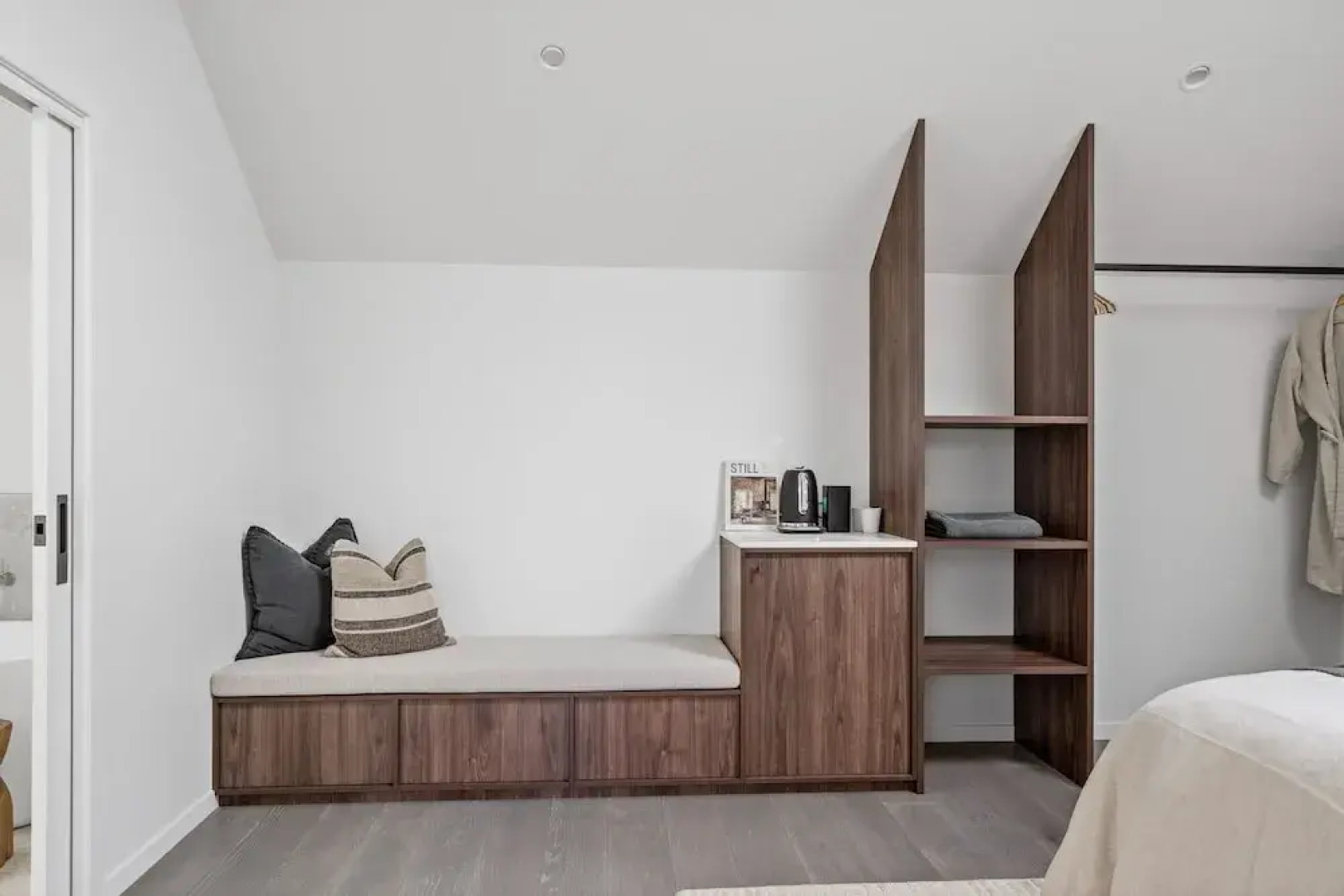 Maple Suite, Berry - by Linnaeus Collection