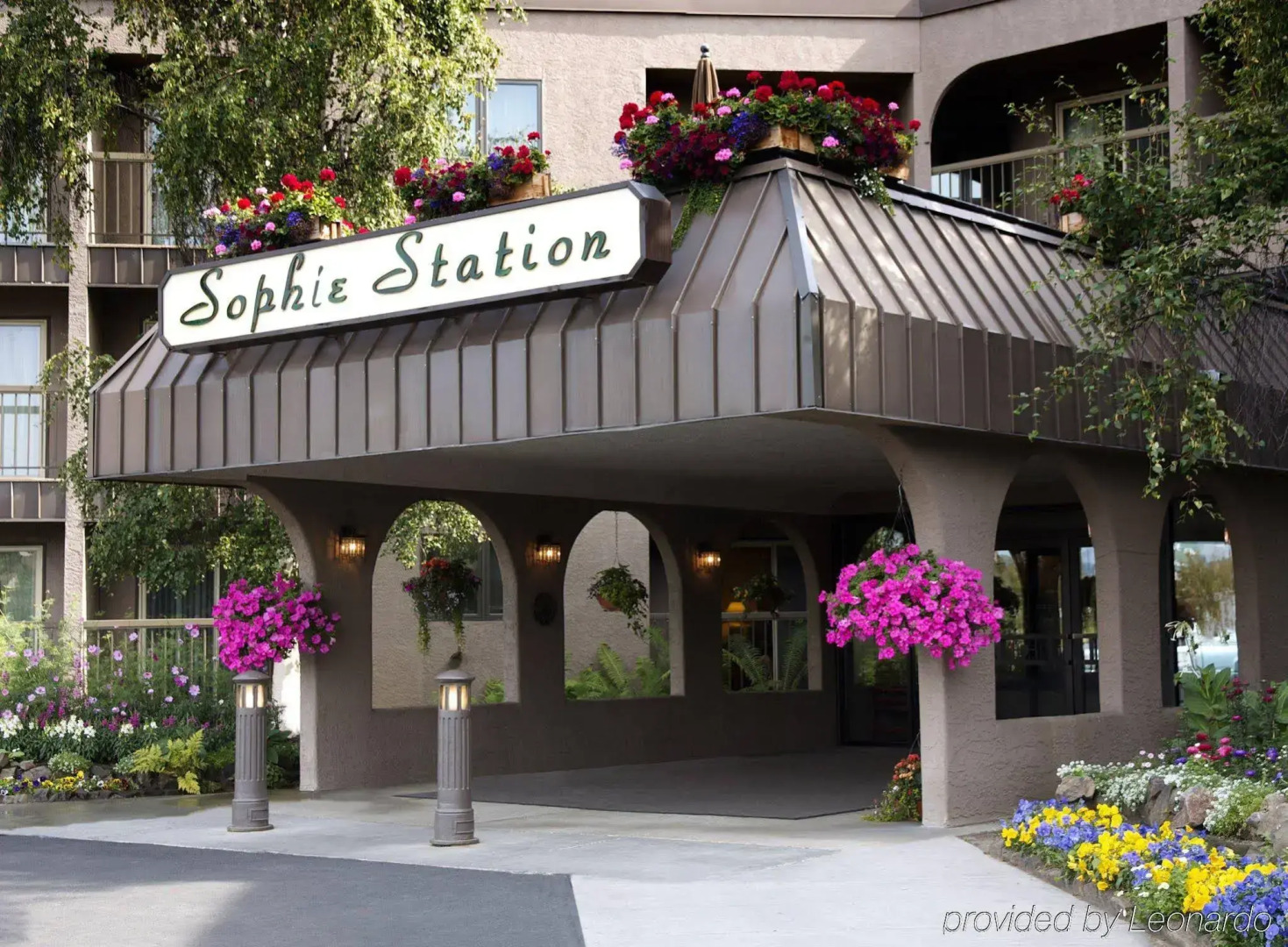 Sophie Station Suites